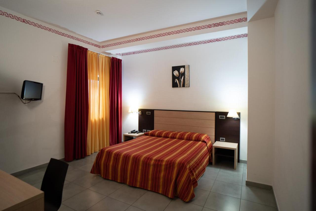 Hotel Insteia Polla Ngoại thất bức ảnh