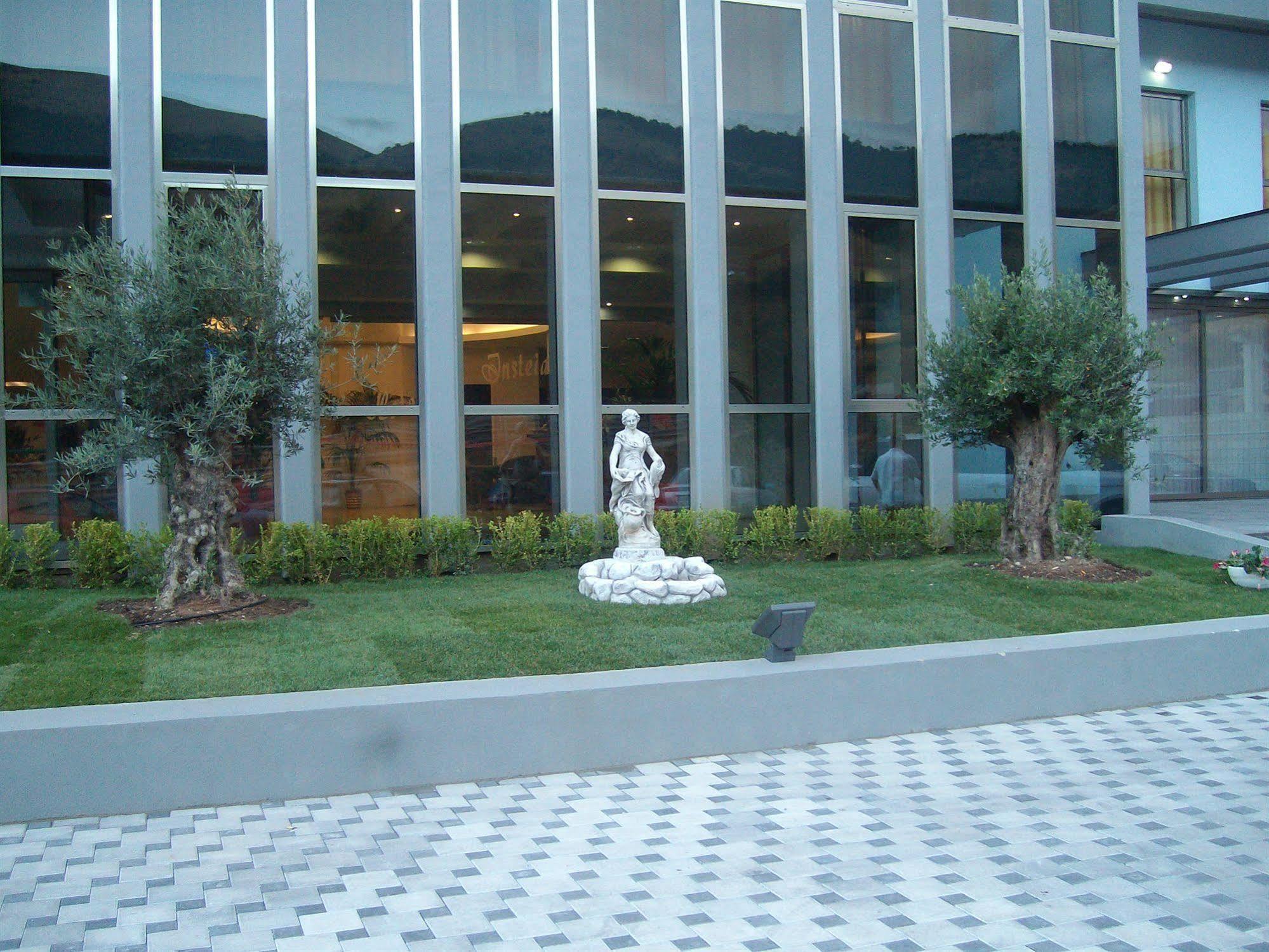 Hotel Insteia Polla Ngoại thất bức ảnh