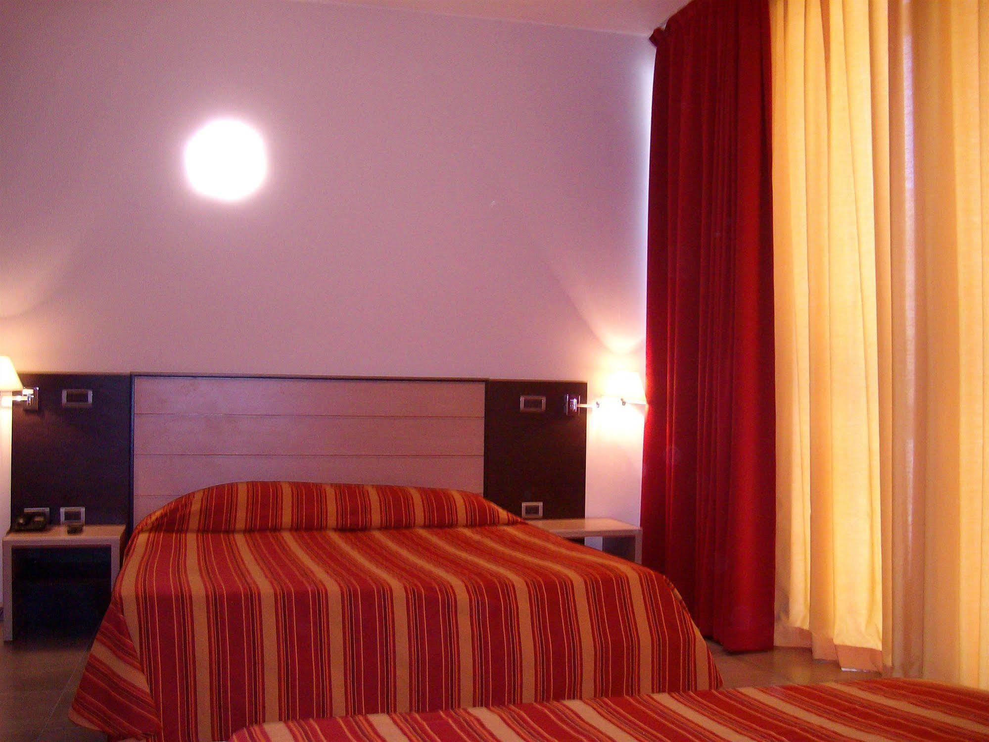 Hotel Insteia Polla Ngoại thất bức ảnh