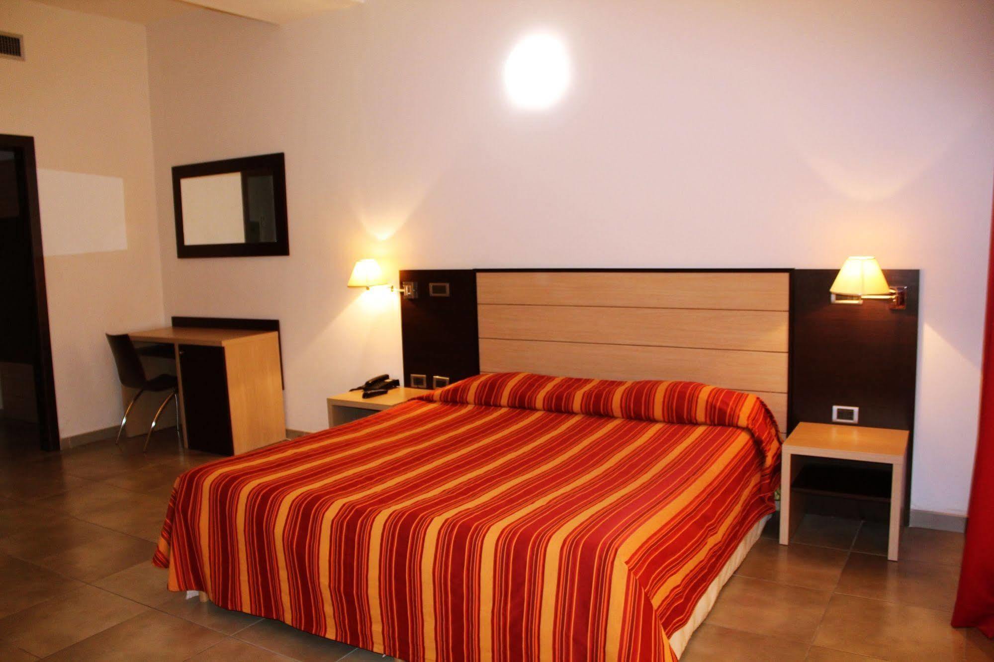 Hotel Insteia Polla Ngoại thất bức ảnh